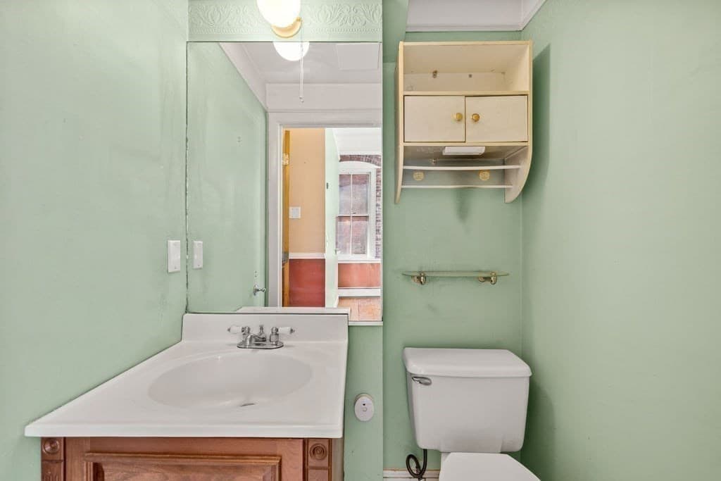 Condominium at 62 Washington St # 9, Haverhill MA 01832, Haverhill, photo 13 of 37