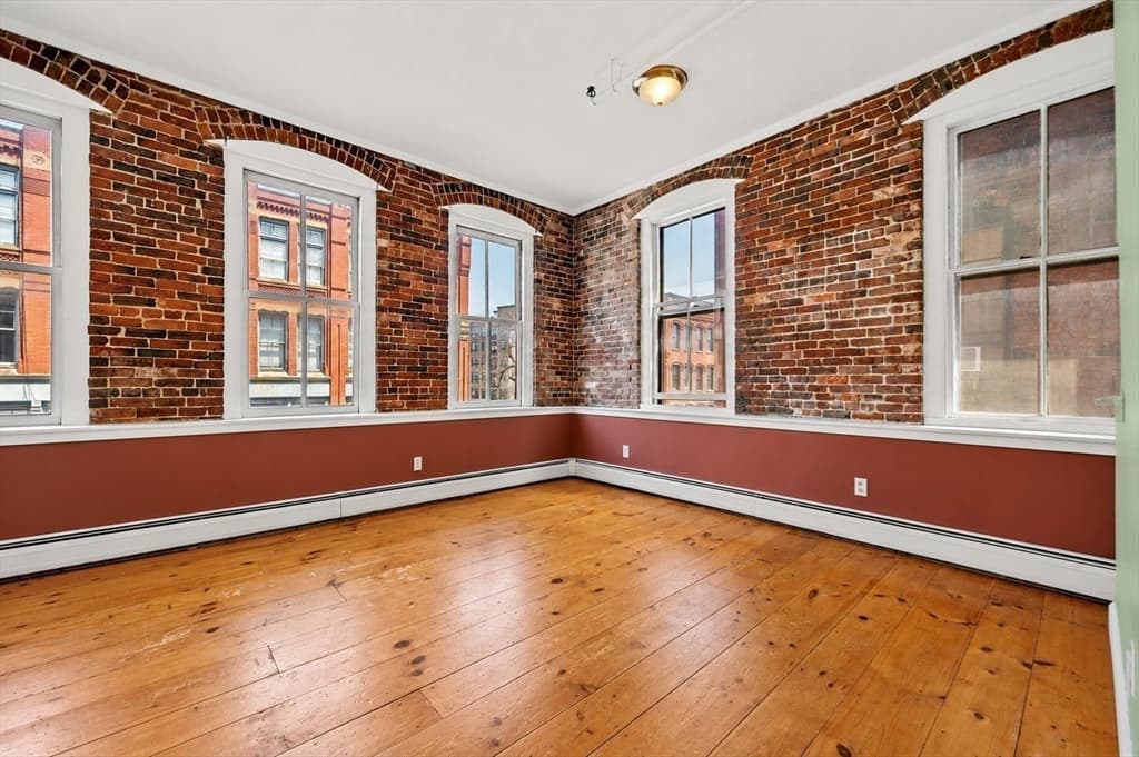 Condominium at 62 Washington St # 9, Haverhill MA 01832, Haverhill, photo 4 of 37