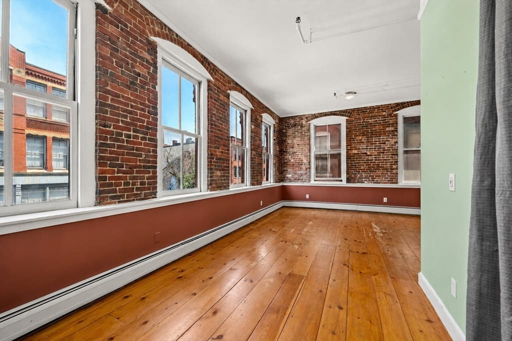 Condominium at 62 Washington St # 9, Haverhill MA 01832, Haverhill, photo 8 of 37