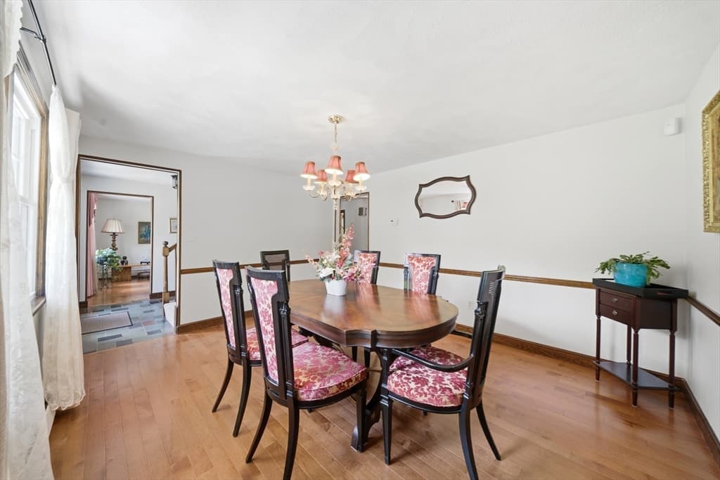 Single Family Residence at 9 Sparhawk Dr, Burlington MA 01803, Burlington, photo 16 of 42
