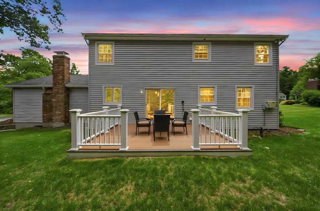 Single Family Residence at 9 Sparhawk Dr, Burlington MA 01803, Burlington, photo 10 of 42