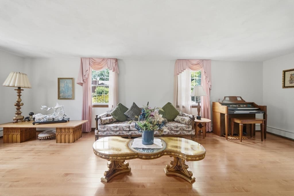 Single Family Residence at 9 Sparhawk Dr, Burlington MA 01803, Burlington, photo 14 of 42