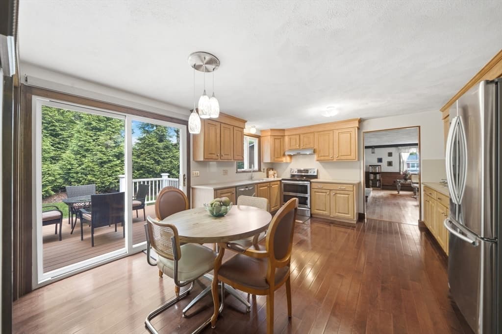 Single Family Residence at 9 Sparhawk Dr, Burlington MA 01803, Burlington, photo 19 of 42
