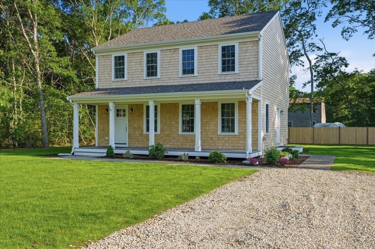 Single Family Residence at 41 Avalon Dr, Falmouth MA 02536, photo 7 of 36