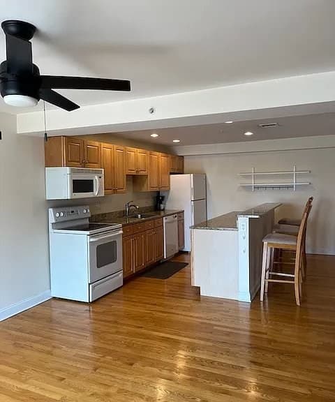 Condominium at 615 Main St # 7, Barnstable MA 02601, photo 9 of 30