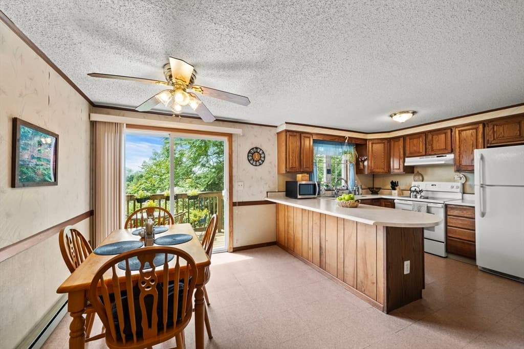Condominium at 12 Winnepurkit Ave # 12, Lynn MA 01905, photo 8 of 26