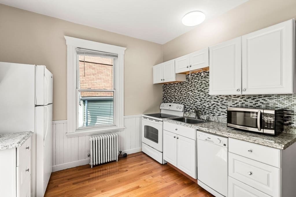 2 Family - 2 Units Up/Down at 18 Cliff Street, Salem MA 01970, Salem, photo 24 of 28