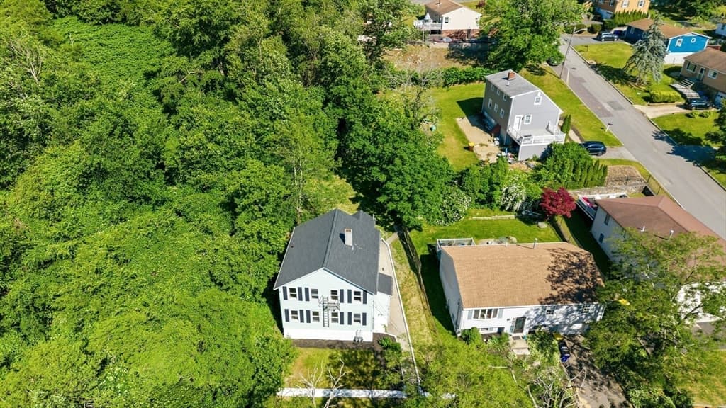 409 Crescent St, Fall River MA 02720 photo 5