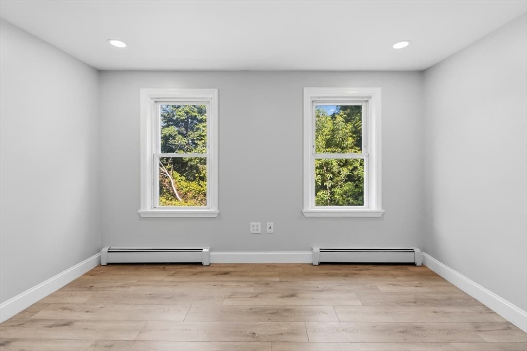 409 Crescent St, Fall River MA 02720 photo 18