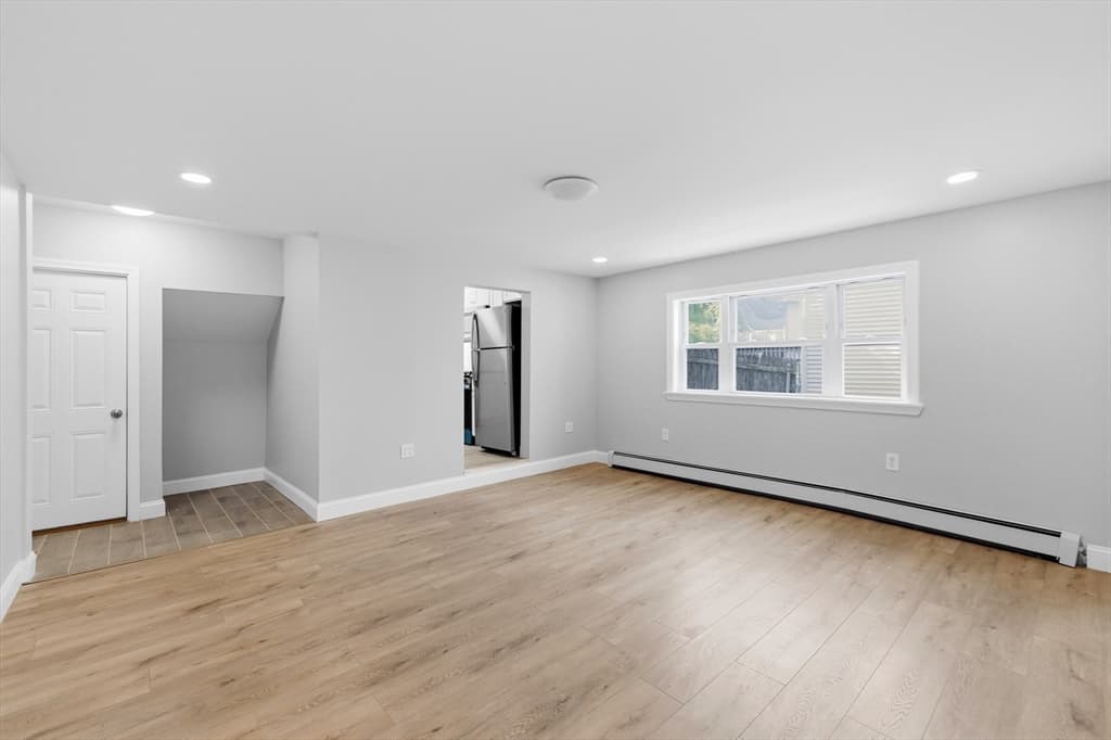 409 Crescent St, Fall River MA 02720 photo 11