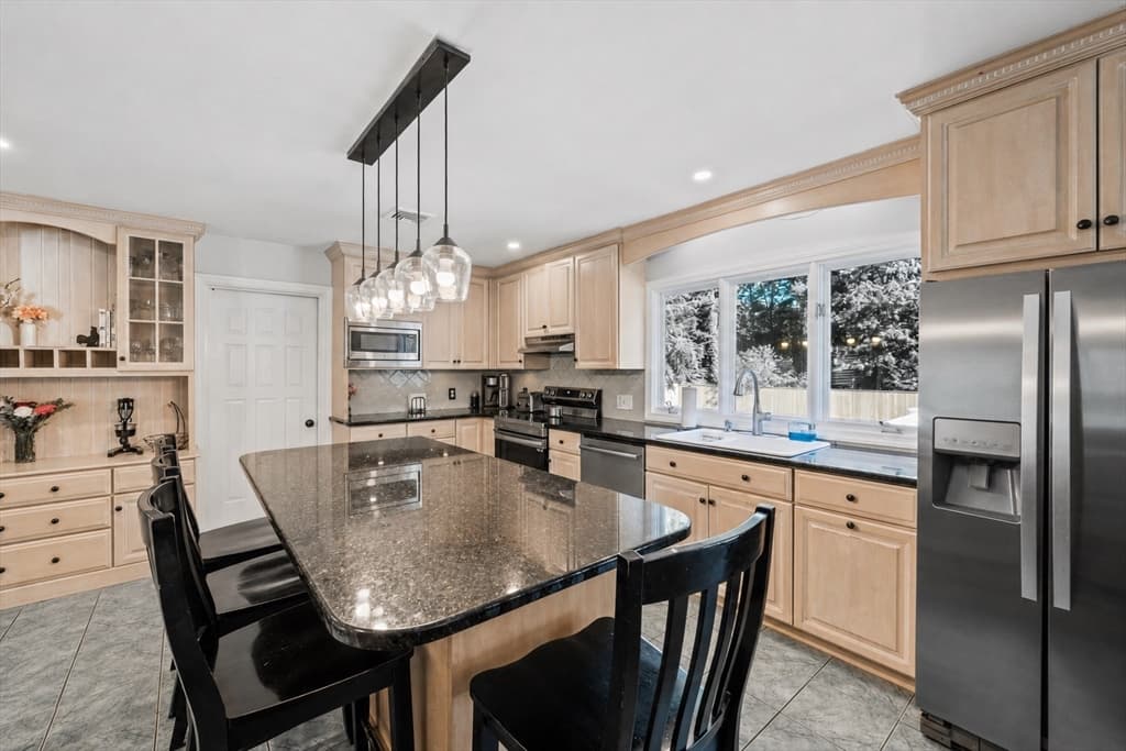 114 Longwater Dr, Hanover MA 02339 photo 5