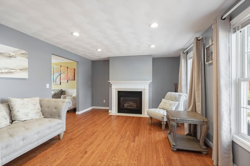 Single Family Residence at 210 Morris St, Cumberland RI 02864, Cumberland, photo 4 of 32