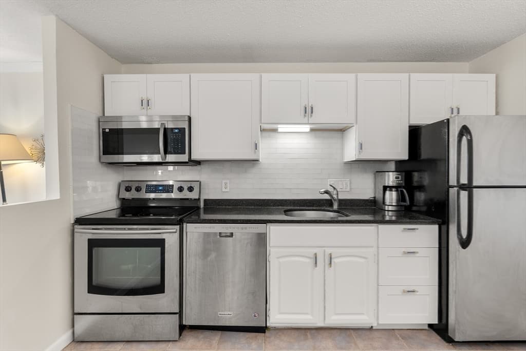 Condominium at 145 Essex Ave # 405, Gloucester MA 01930, Gloucester, photo 17 of 31