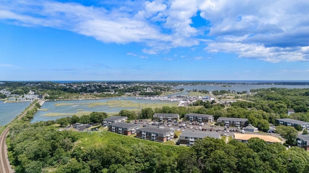 Condominium at 145 Essex Ave # 405, Gloucester MA 01930, Gloucester, photo 28 of 31