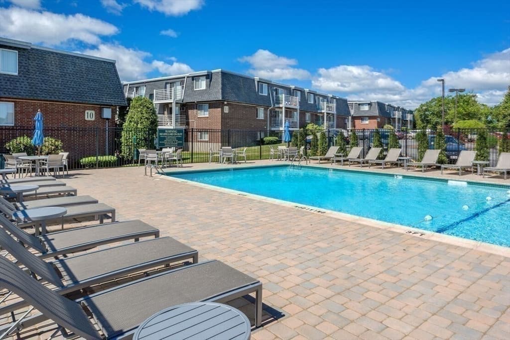 Condominium at 145 Essex Ave # 405, Gloucester MA 01930, Gloucester, photo 20 of 31