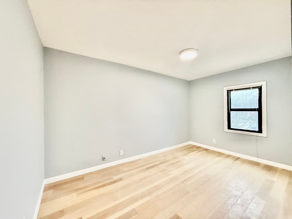 Condominium at 15 Berwick St # 15, Melrose MA 02176, Melrose, photo 16 of 27