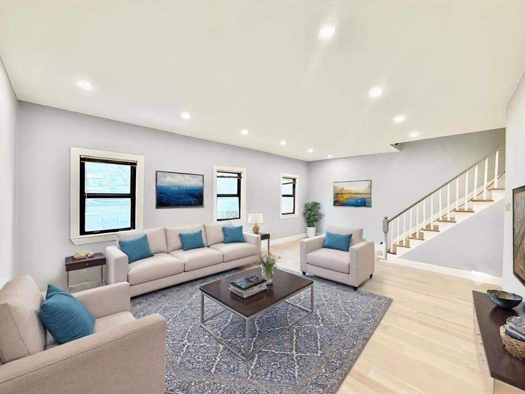 15 Berwick St # 15, Melrose MA 02176