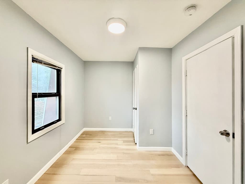 Condominium at 15 Berwick St # 15, Melrose MA 02176, Melrose, photo 11 of 27