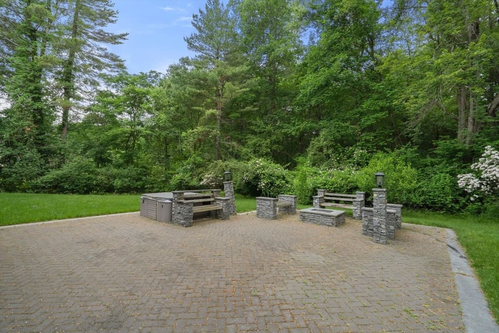 80 Locust Ln, Needham MA 02492 photo 31