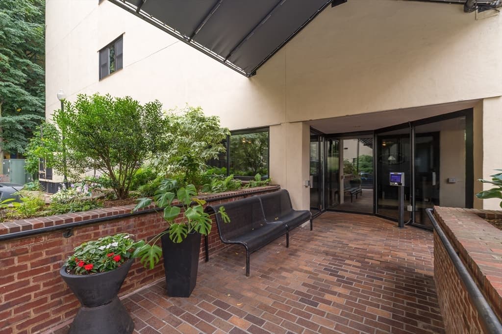 Condominium at 15 Sleeper St # 407, Boston MA 02210, photo 16 of 21