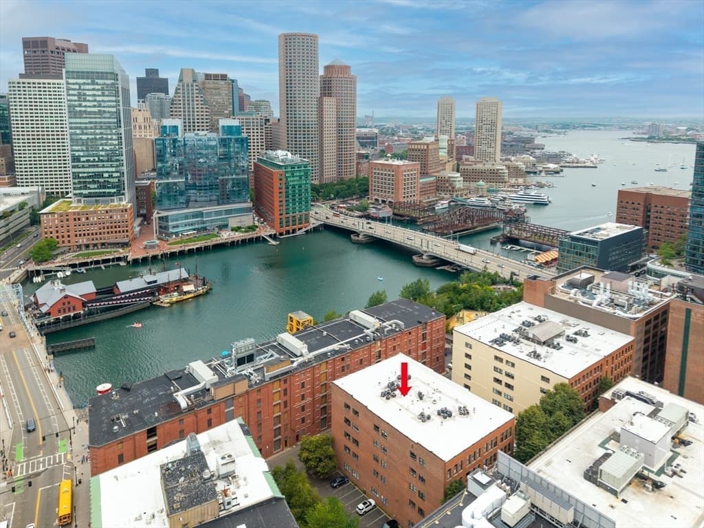 Condominium at 15 Sleeper St # 407, Boston MA 02210, photo 10 of 21