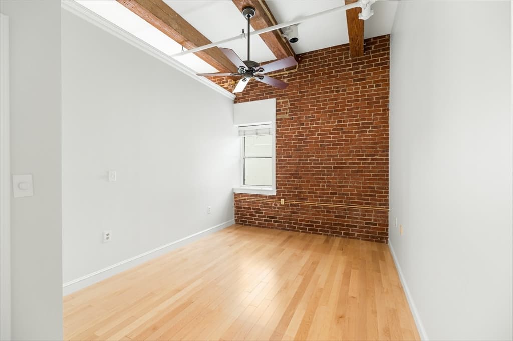 Condominium at 15 Sleeper St # 407, Boston MA 02210, photo 11 of 21