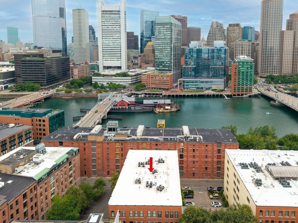 Condominium at 15 Sleeper St # 407, Boston MA 02210, photo 8 of 21