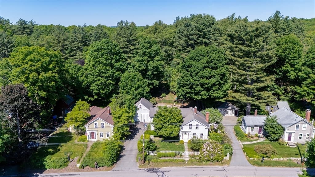 423 South St, Holliston MA 01746