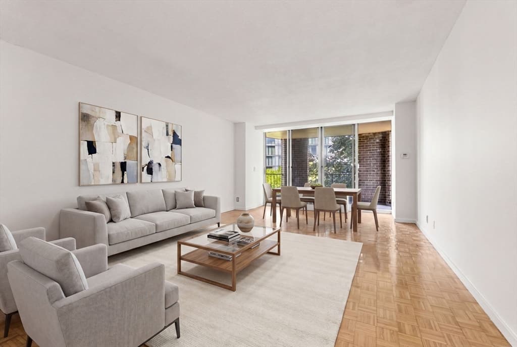 33 Pond Ave # 523, Brookline MA 02445 photo 3