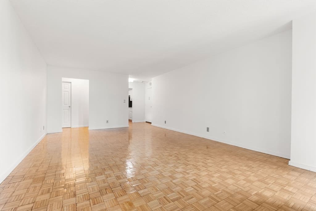 33 Pond Ave # 523, Brookline MA 02445 photo 9