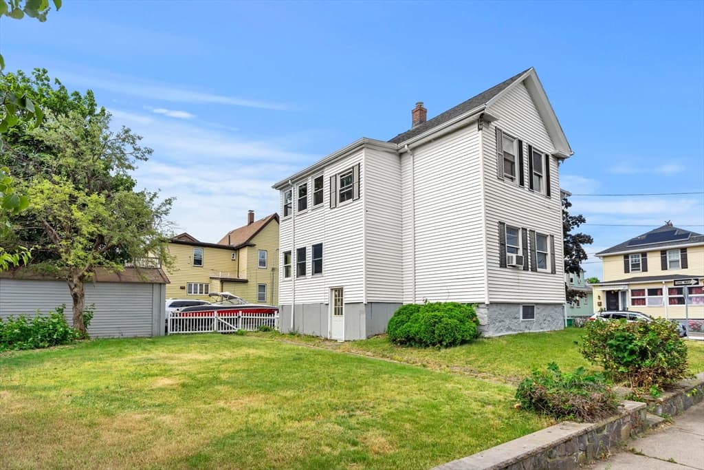 11 Pinkert St, Medford MA 02155 photo 3