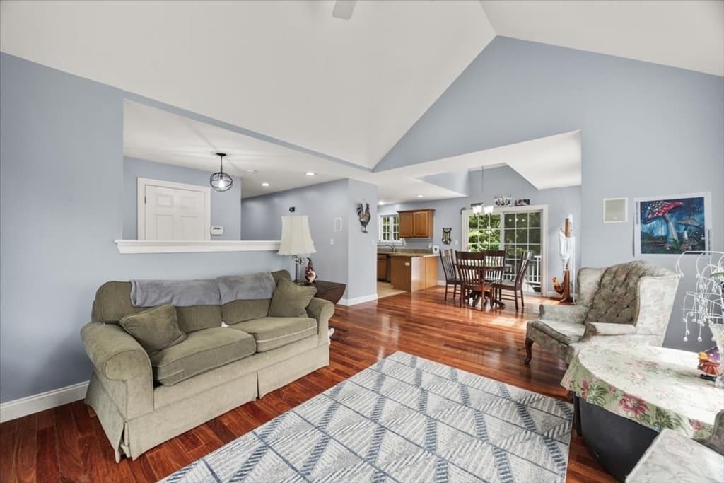 Condominium at 2 Bogey Way # 2, Lakeville MA 02347, Lakeville, photo 10 of 27