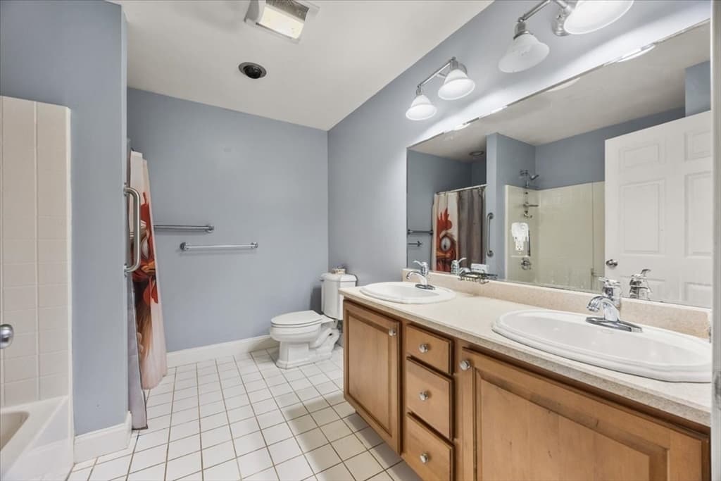 Condominium at 2 Bogey Way # 2, Lakeville MA 02347, Lakeville, photo 19 of 27