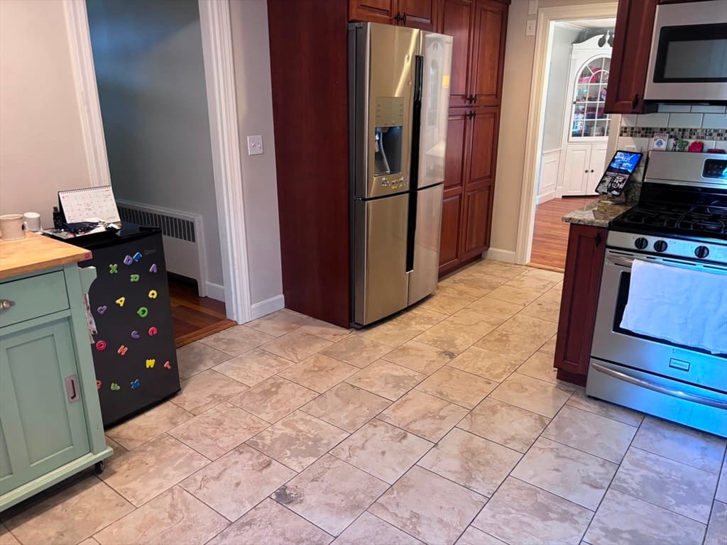 46 Woodard Rd, Boston MA 02132 photo 3