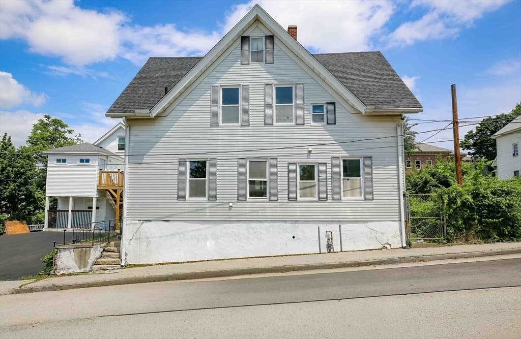 Multi Family at 67 Richland St, Worcester MA 01610, Worcester, photo 2 of 41