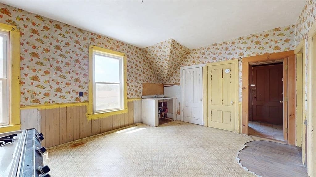 Multi Family at 67 Richland St, Worcester MA 01610, Worcester, photo 26 of 41