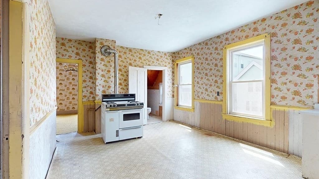 Multi Family at 67 Richland St, Worcester MA 01610, Worcester, photo 22 of 41