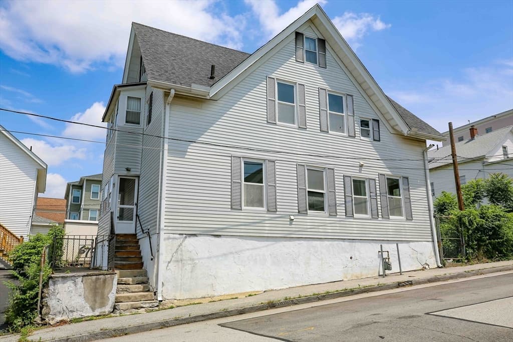Multi Family at 67 Richland St, Worcester MA 01610, Worcester, photo 32 of 41