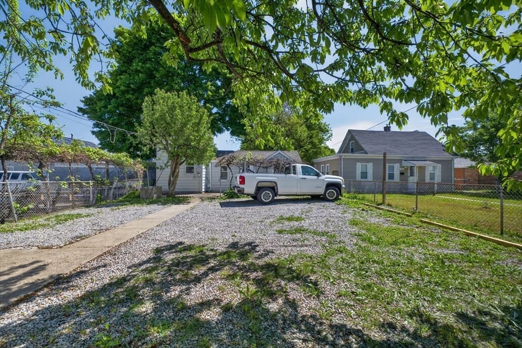 Single Family Residence at 370 Pleasant St, Pawtucket RI 02860, Pawtucket, photo 20 of 21