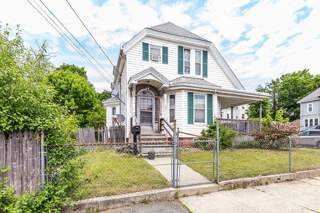 185 Spring St, Brockton MA 02301
