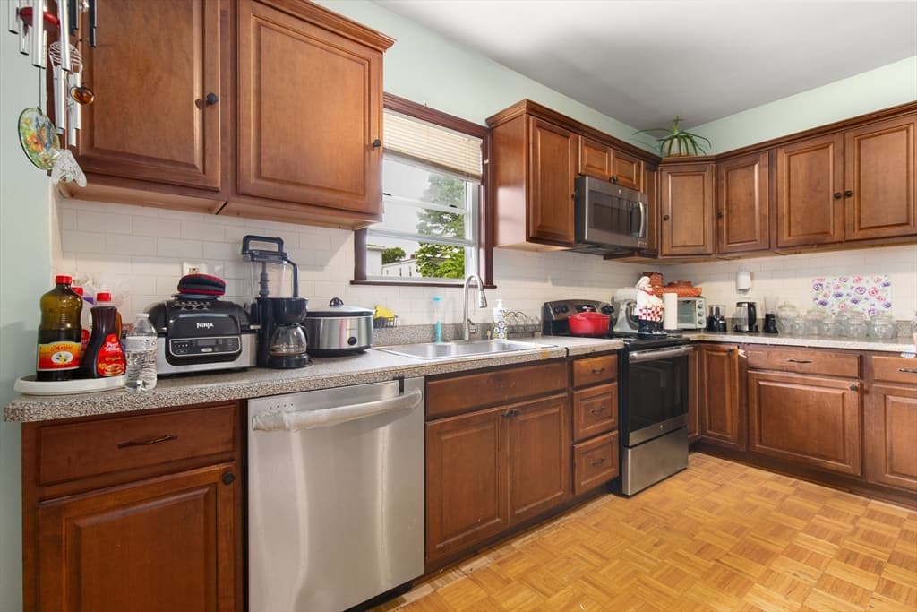 2 Family - 2 Units Up/Down at 185 Spring St, Brockton MA 02301, photo 10 of 21
