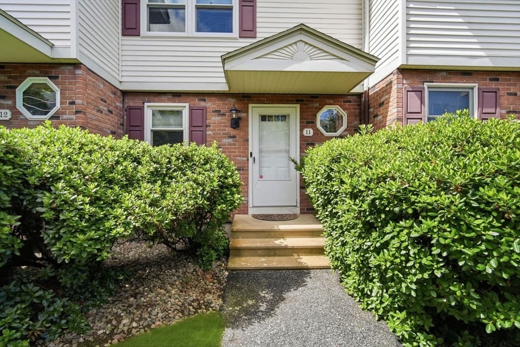 55 Empire St # 11, Chicopee MA 01013 photo 2