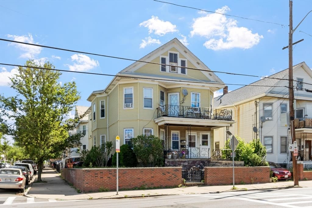562 Main St, Medford MA 02155