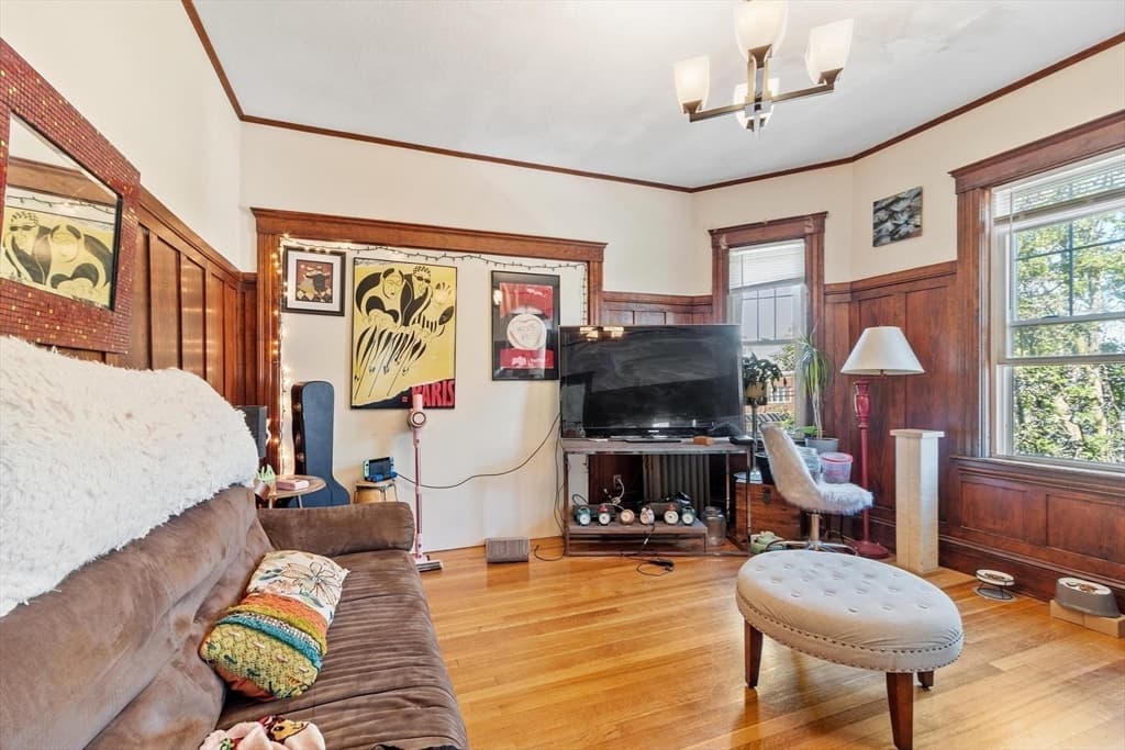 562 Main St, Medford MA 02155 photo 15