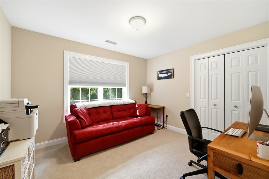 Single Family Residence at 4 N Hills Ln, Wilbraham MA 01095, photo 20 of 40