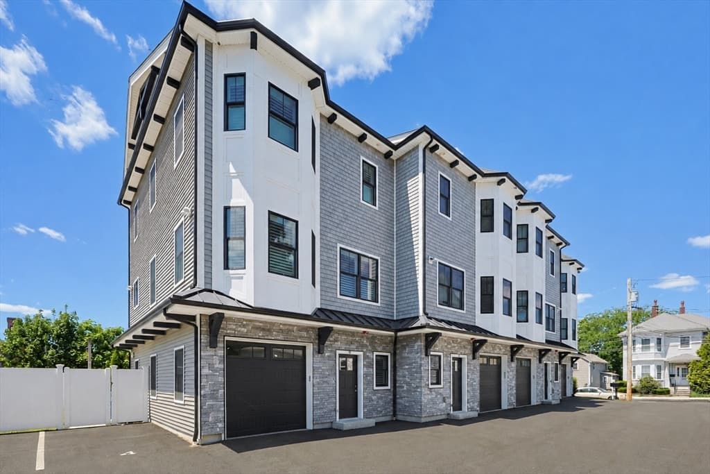 29 Cherry # 3, Waltham MA 02453