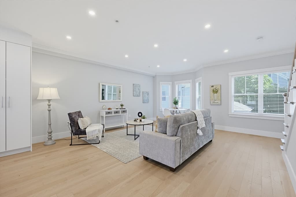 29 Cherry # 3, Waltham MA 02453 photo 9