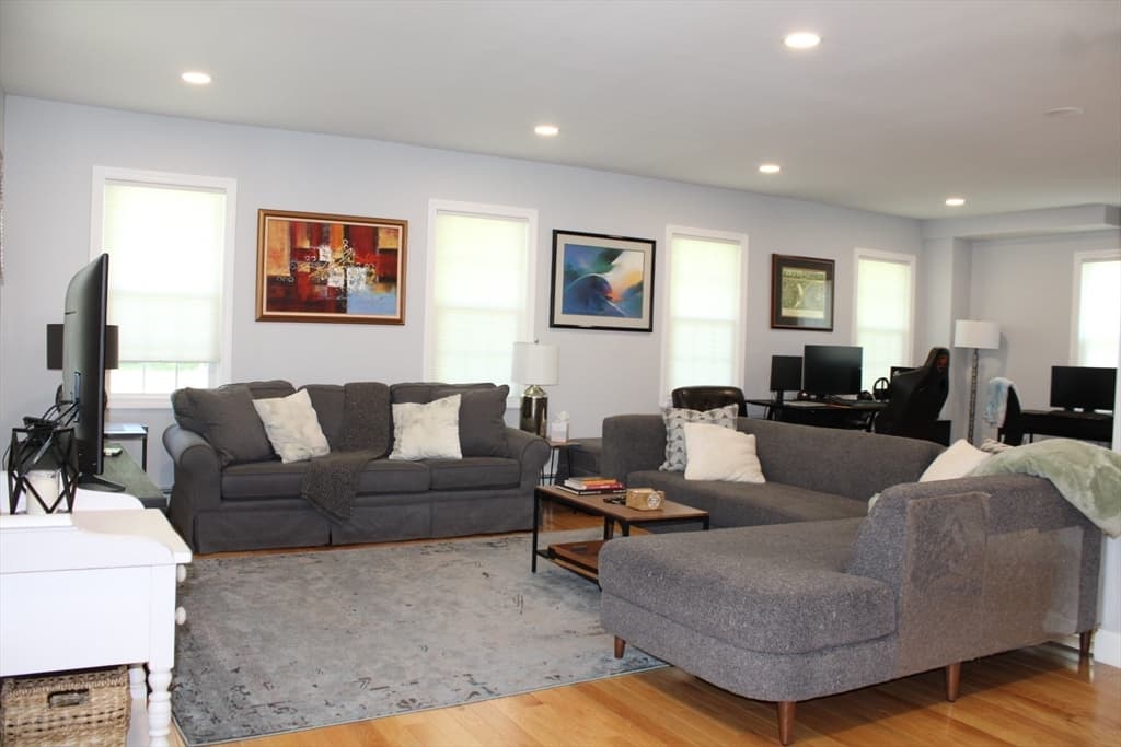 307 Main St, Lancaster MA 01523 photo 4