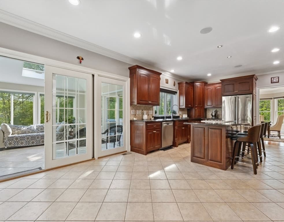 231 Gulf St, Shrewsbury MA 01545 photo 6