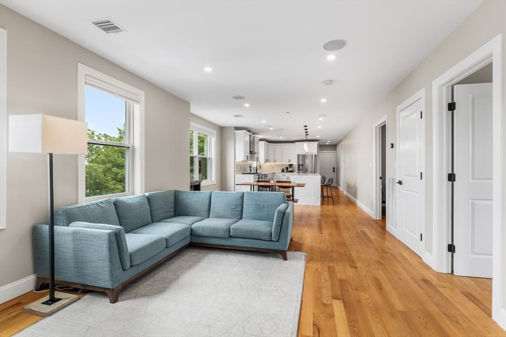 Condominium at 170 Bradford St # 3, Everett MA 02149, Everett, photo 12 of 31
